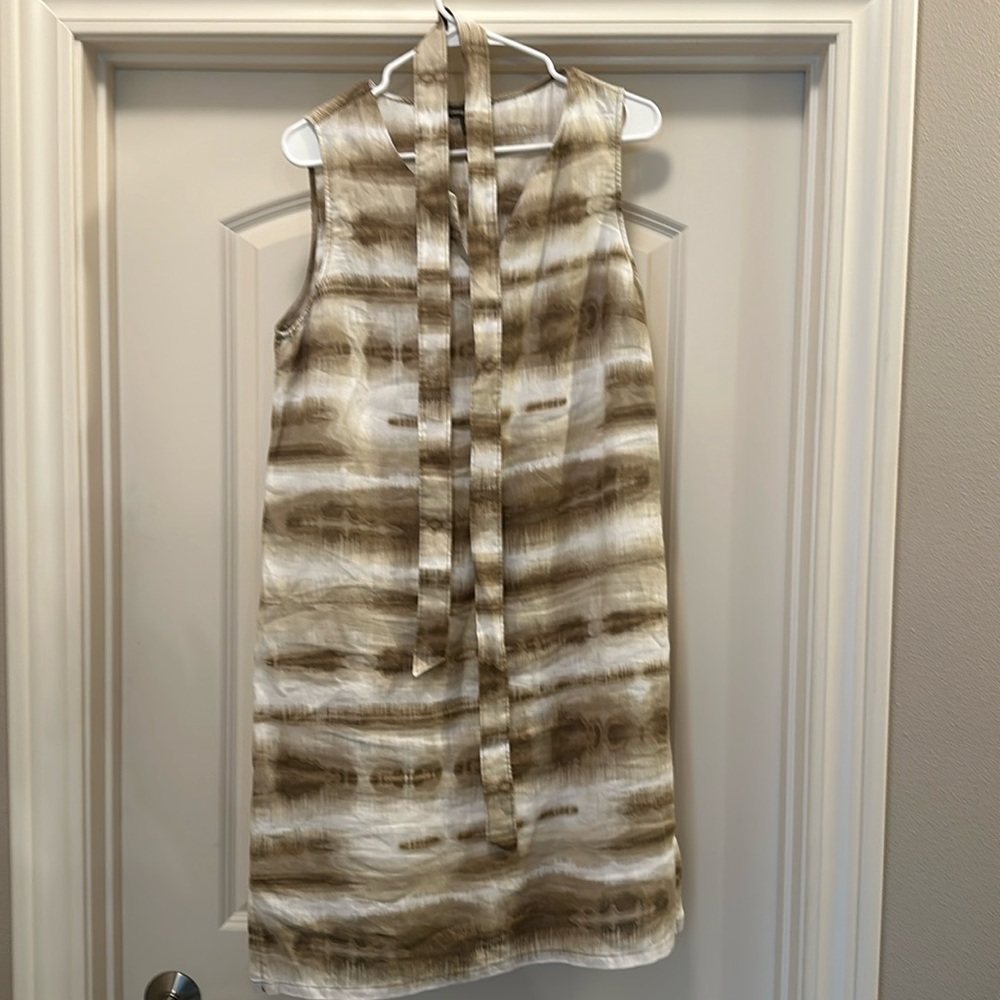 Tommy Bahama shift linen dress. Size M. EUC.
